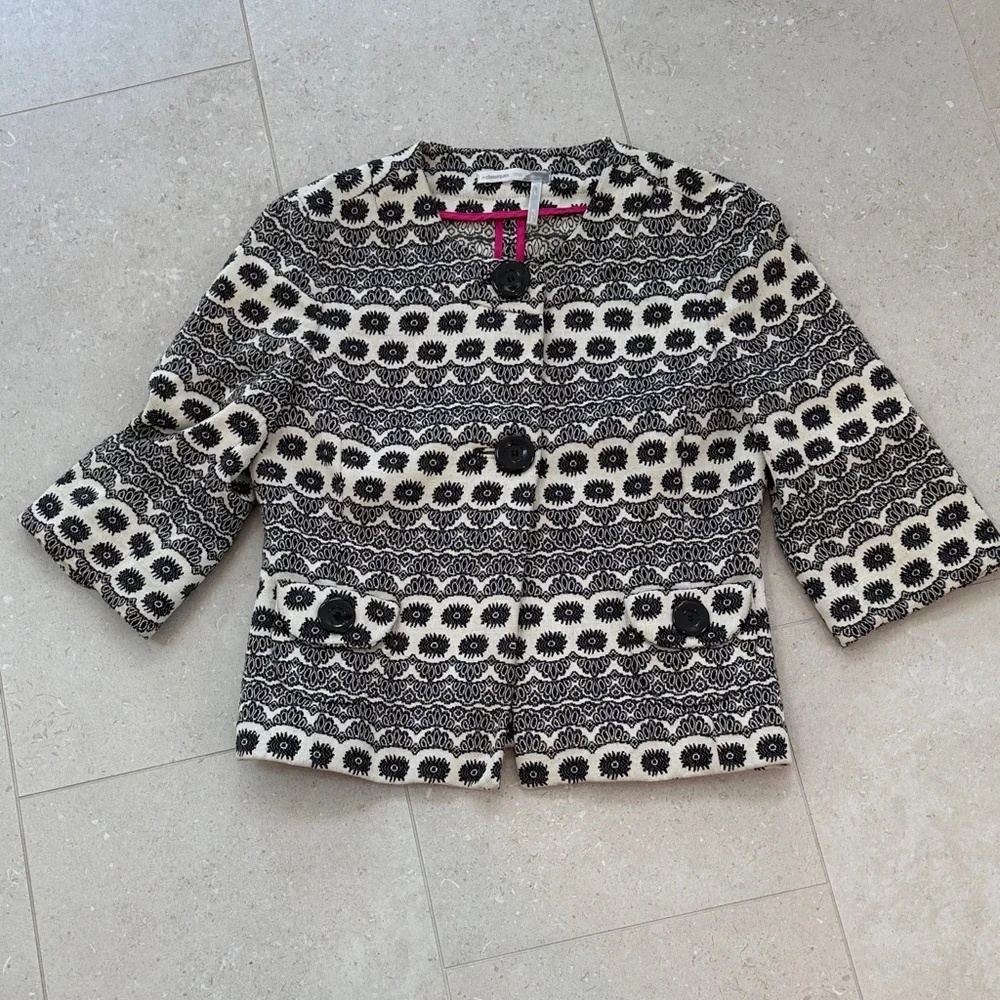 Classiques Entier Black and Cream Patterned Blazer - Picture 2 of 3